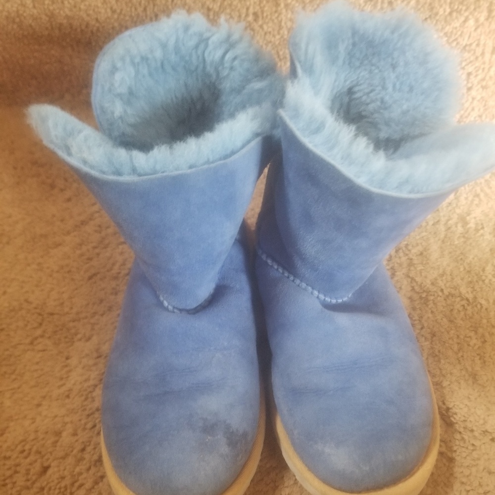 Blue Ugg boots, girls size 4